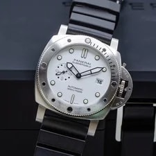 Panerai — Panerai Submersible Quarantaquattro Bianco PAM 01226 — Watch — resale