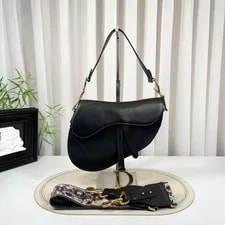 Dior — Christian Dior Saddle Medium Hardware Dual Strap Auth — Handbag — resale