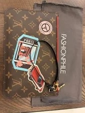 Louis Vuitton — Louis Vuitton Neverfull Wristlet World Tour — Handbag — resale