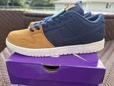 Nike SB — Nike SB Dunk Low PRM Backpack Desert — Sneaker — resale