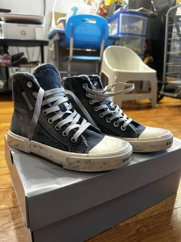 Balenciaga — Balenciaga Paris High Top 90’s — Sneaker — resale