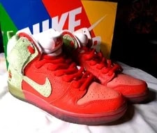 Nike SB — Nike SB Dunk High Pro QS "Strawberry Cough" Sz 5.5M/7W OG Box & 3 Sets of Laces — Sneaker — resale