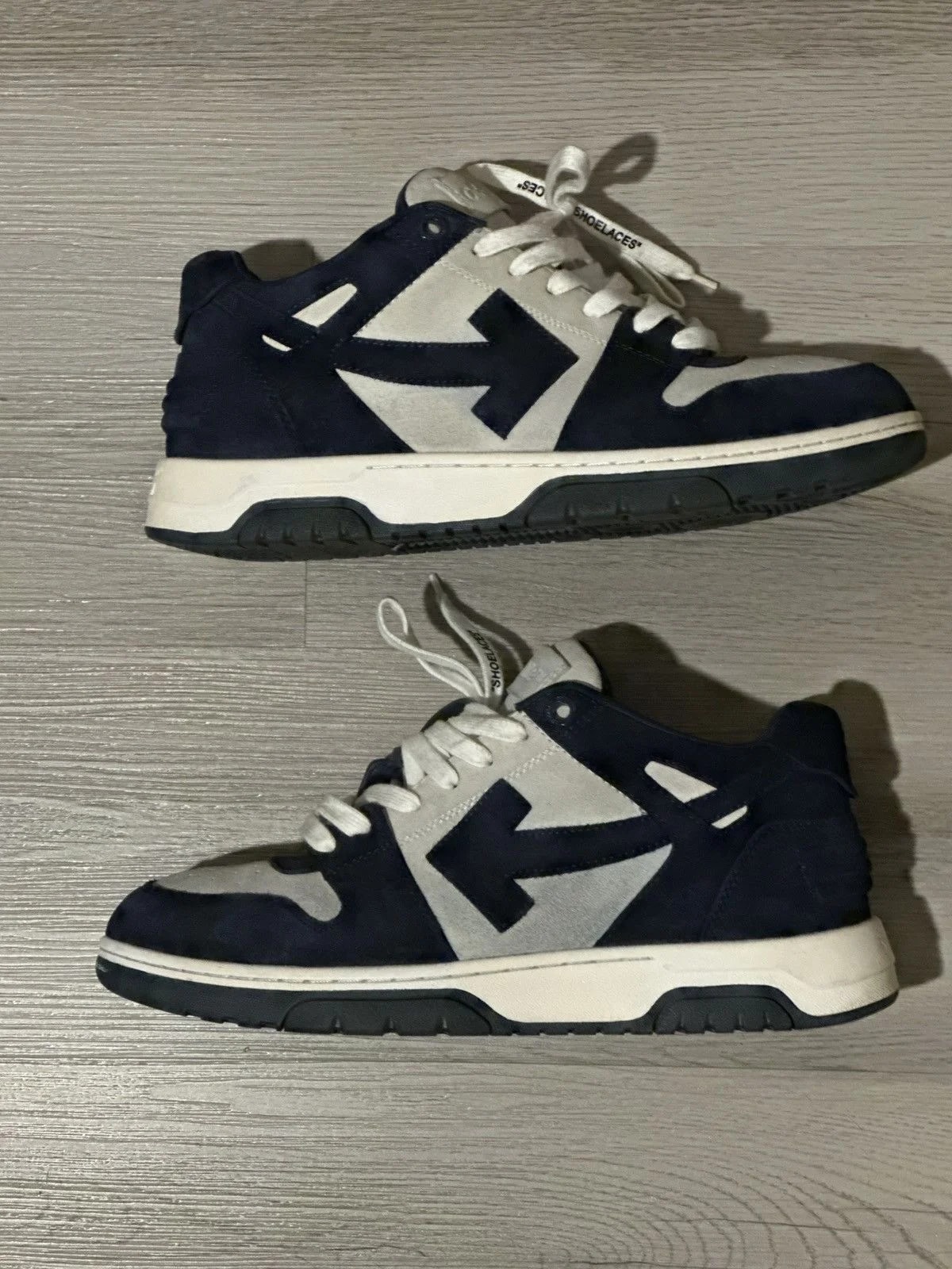 Off-White — Out of Office Dark Off-white — Sneaker — resale