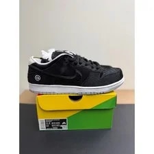 Nike SB — Medicom Toy X Nike SB Dunk Low Be@rbrick ’s — Sneaker — resale