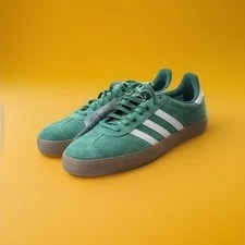 Adidas — Adidas Gazelle ADV Low Top Lace Up — Sneaker — resale