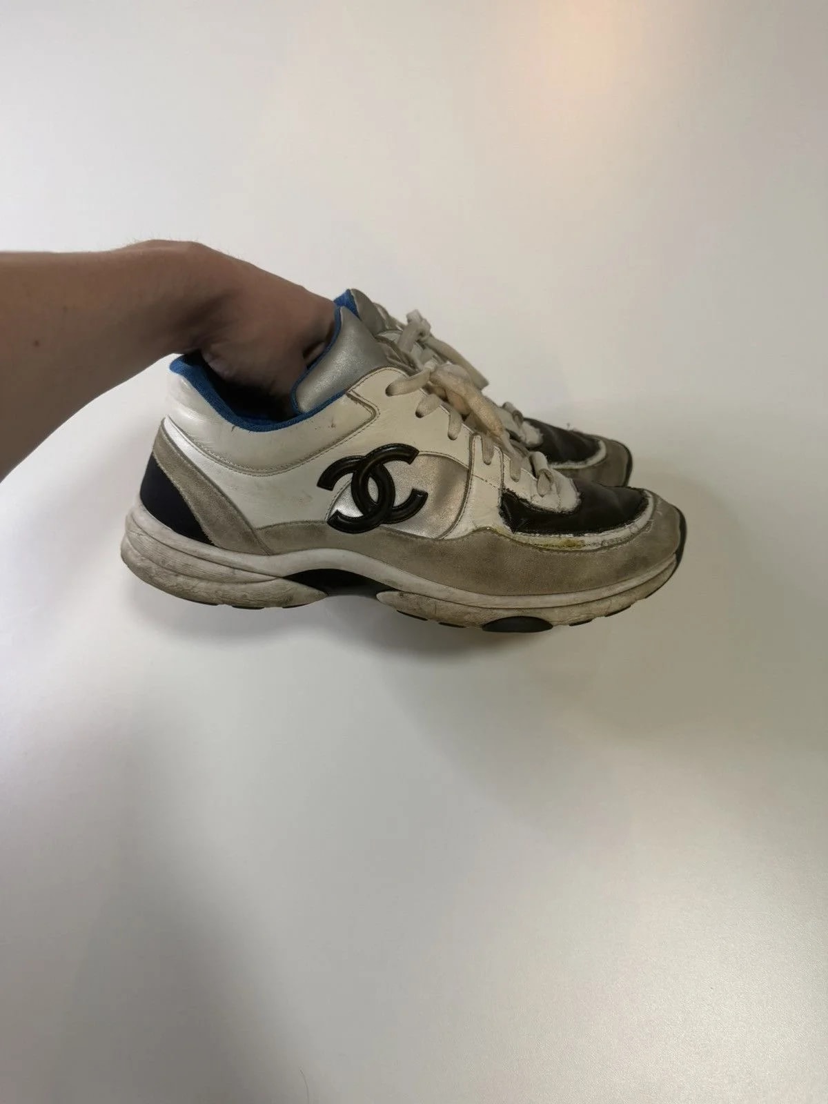 Chanel — Chanel Low Top Runner — Sneaker — resale