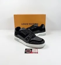 Louis Vuitton — Size 10LV/11US - Louis Vuitton — Sneaker — resale