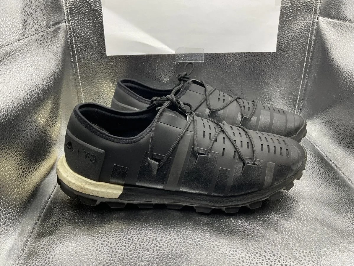Y-3 — Y-3 Low Top — Sneaker — resale