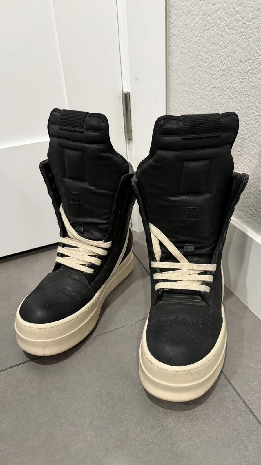 Rick Owens — Rick Owens Geobasket Porterville Mega Milk — Sneaker — resale