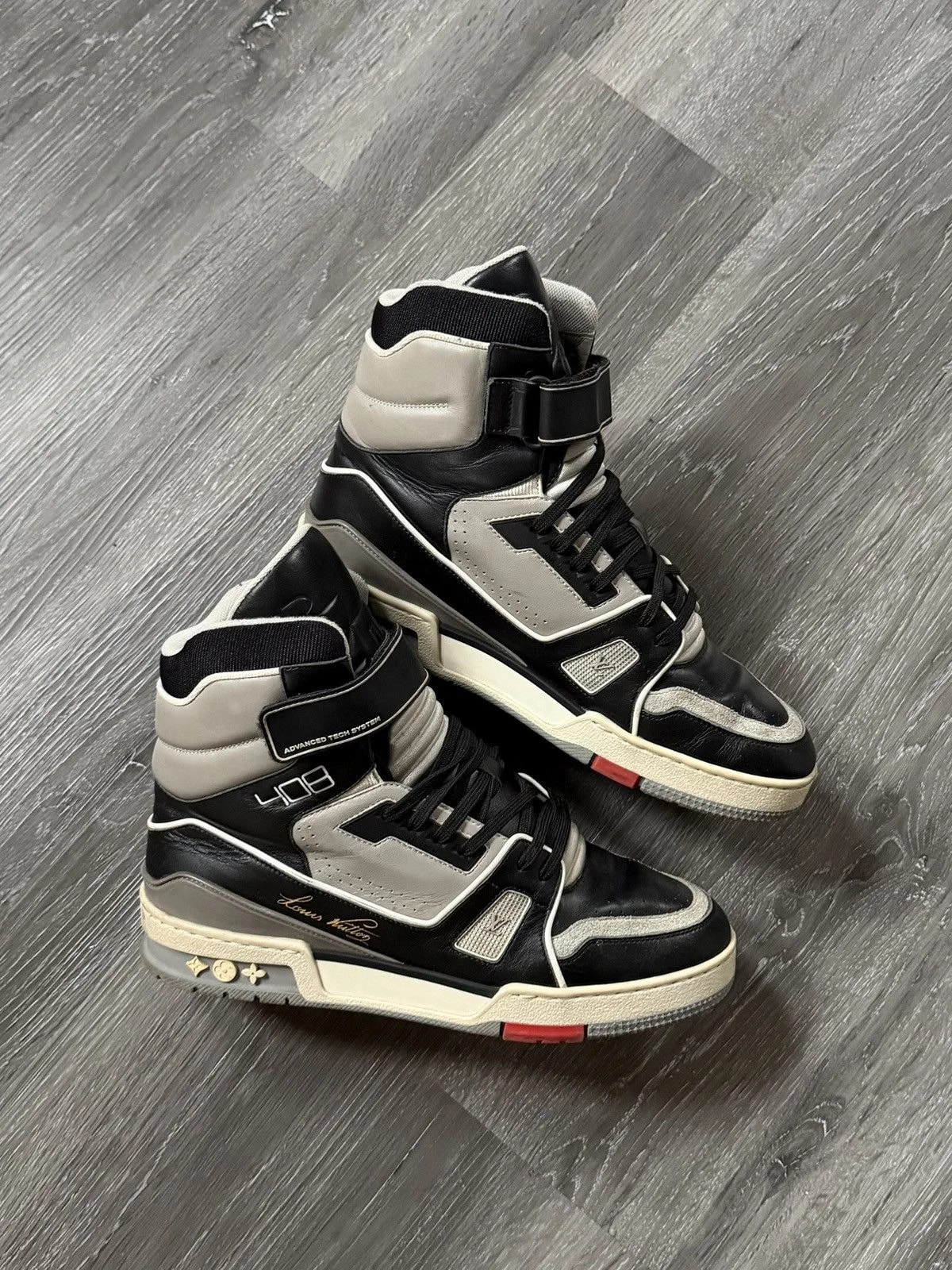 Louis Vuitton — Louis Vuitton Virgil Abloh 408 High Top — Sneaker — resale
