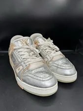 Louis Vuitton — Louis Vuitton 'Metallic ' ’S Size 9 / US 10 — Sneaker — resale