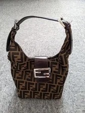 Fendi — Fendi Mamma Baguette H18 W20 — Handbag — resale