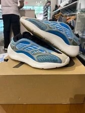 Yeezy — Preowned Yeezy 700 Azareth — Sneaker — resale