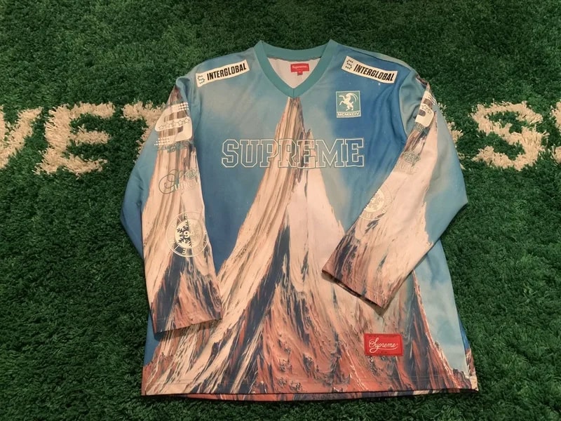 Supreme — Supreme Mountain Hockey — streetwear — resale