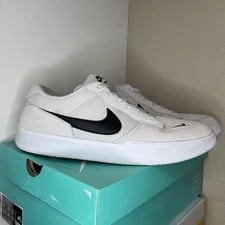 Nike SB — Nike SB Force 58 Skate Shoes ’s Size 13 Preowned — Sneaker — resale
