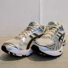 Asics — Asics 7.0US Gel Kayano 14 / Model JPN Limited Edition — Sneaker — resale