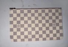 Louis Vuitton — Authentic Louis Vuitton Neverfull Pochette / Wristlet – — Handbag — resale