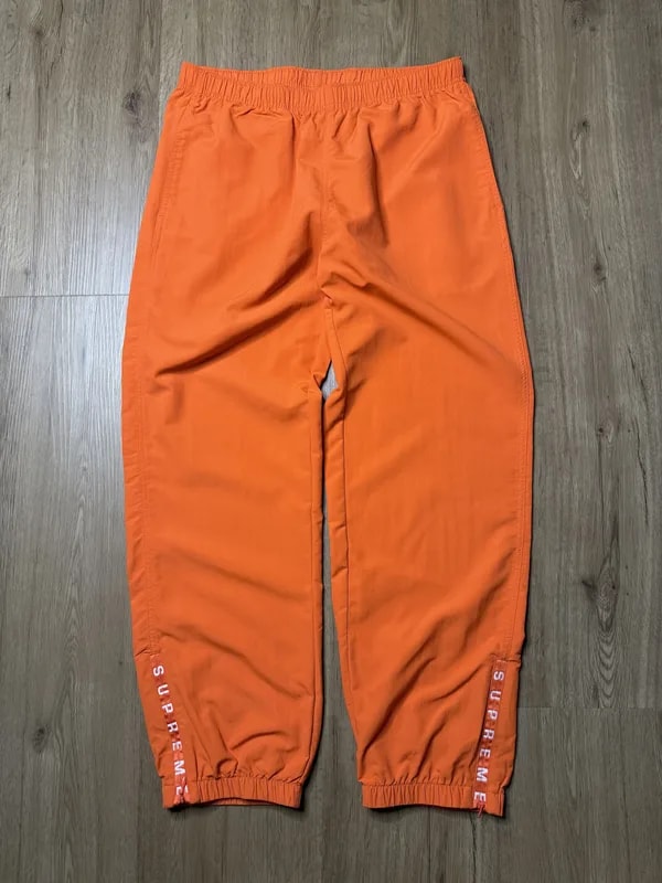 Supreme — Supreme Warm Up Pant (SS22) Size Small — Handbag — resale
