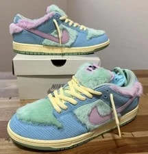 Nike SB — Nike SB Dunk Low Verdy Visity — Sneaker — resale