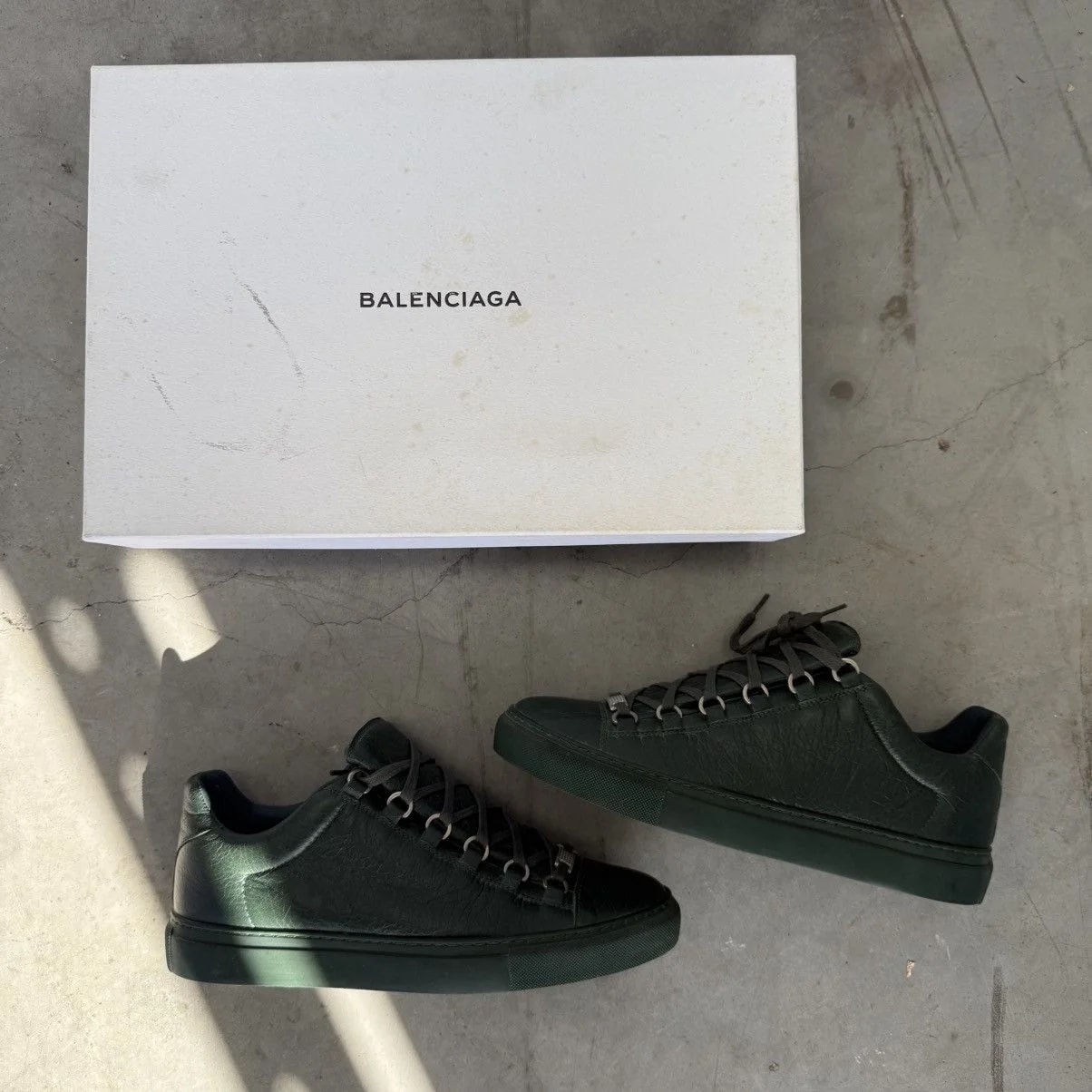 Balenciaga — Balenciaga Low Dark (EU41/US8) — Sneaker — resale