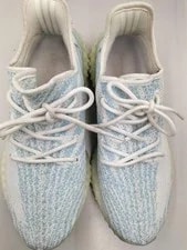 Yeezy — Yeezy Boost 350 V2 Cloud Adidas — Sneaker — resale