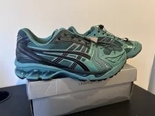 Asics — Asics Unaffected X Gel Kayano 14 Infinite Wonders Posy — Sneaker — resale