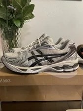 Asics — Asics Kayano 14 Metallic — Sneaker — resale