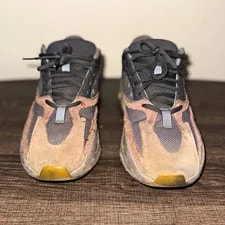 Yeezy — Yeezy Boost 700 V2 / Low Top Lace Up — Sneaker — resale