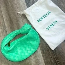 Bottega Veneta — Bottega Veneta Jodie in Fountain — Handbag — resale